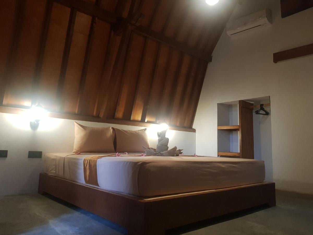 Tropical Sunday Bungalow - Surf And Stay Selong Belanak Εξωτερικό φωτογραφία