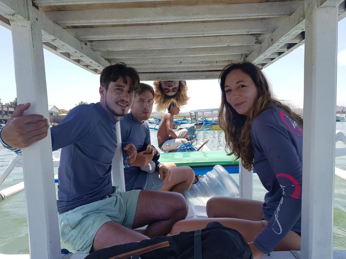 Tropical Sunday Bungalow - Surf And Stay Selong Belanak Εξωτερικό φωτογραφία