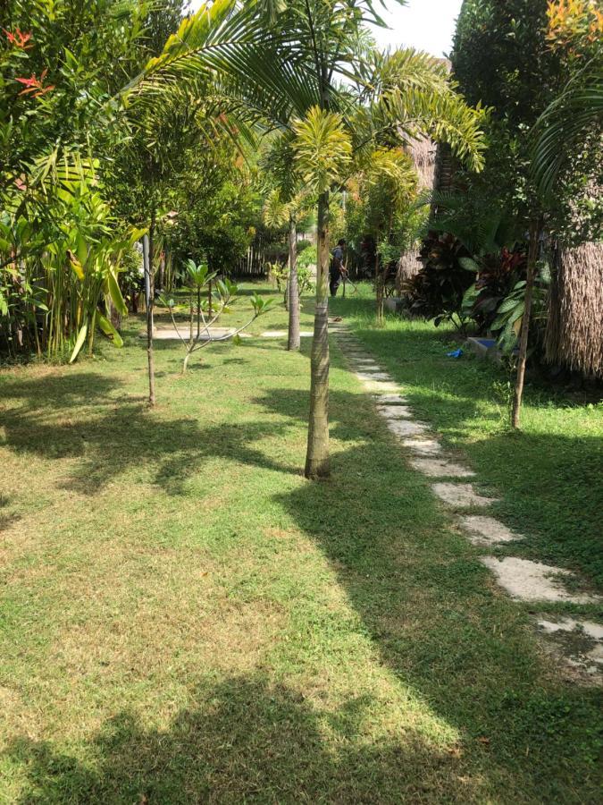 Tropical Sunday Bungalow - Surf And Stay Selong Belanak Εξωτερικό φωτογραφία